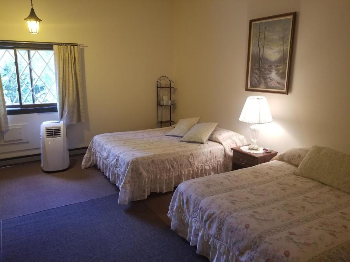 Kancamagus Swift River Inn Albany Chambre photo